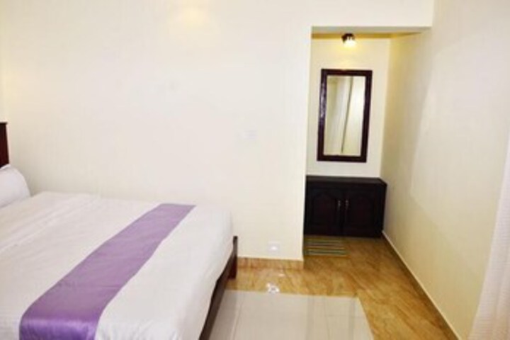 Room 38 of 49