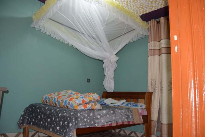 Room 7 of 13
