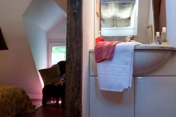 Room 16 of 51