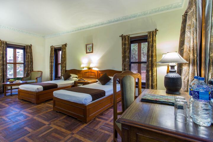 Room 6 of 27