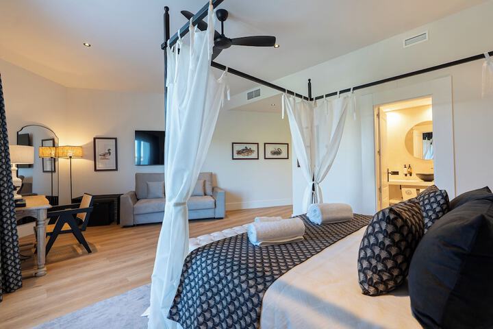 Room 14 of 56
