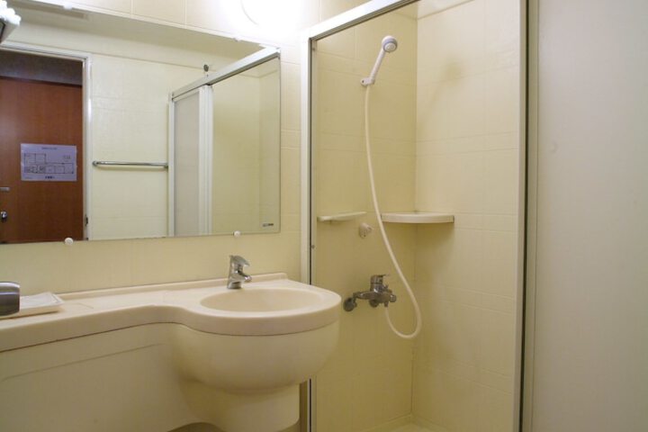 Room 20 of 32