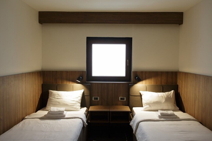 Room 14 of 62