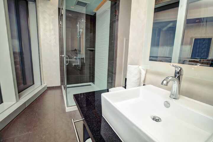 Bathroom shower