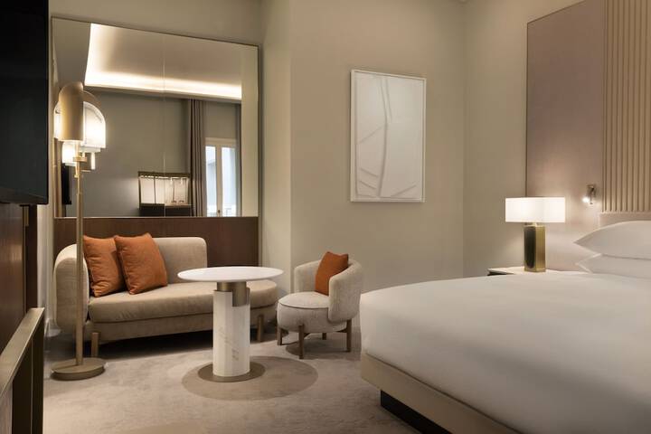 Room 51 of 137