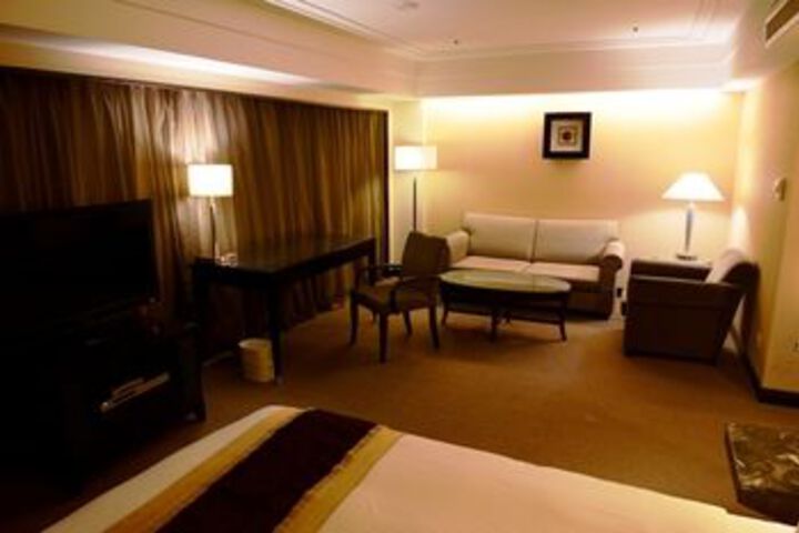 Room 57 of 82