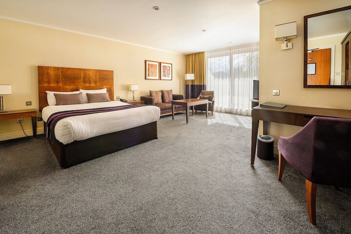 Room 3 of 36