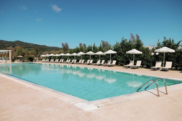 Pool 42 of 72