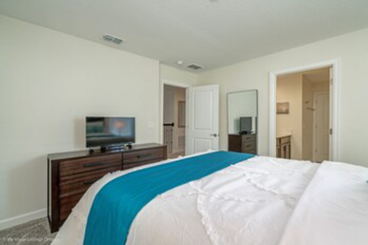 Room 48 of 62