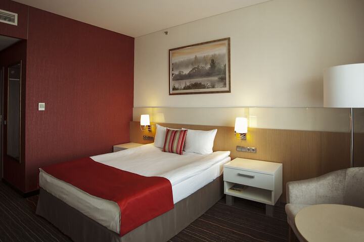 Room 19 of 63