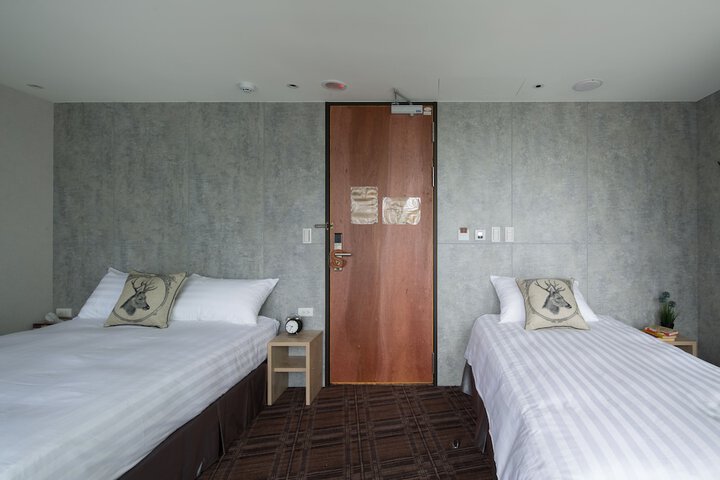 Room 15 of 76
