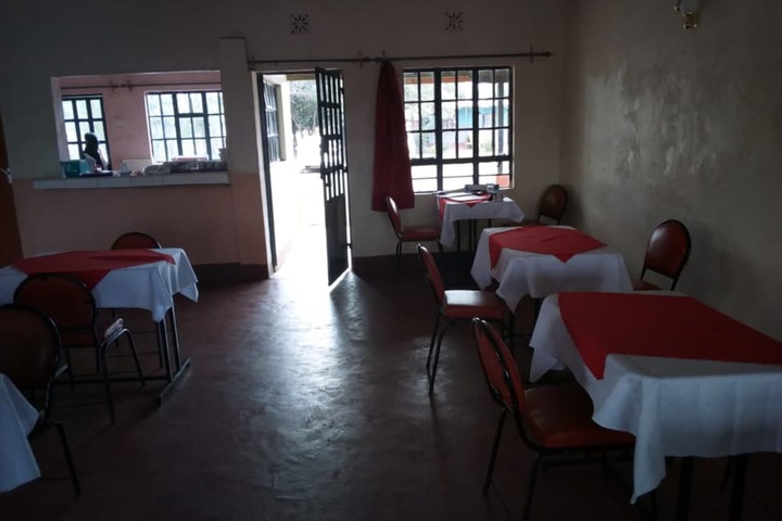 Dining 12 of 20