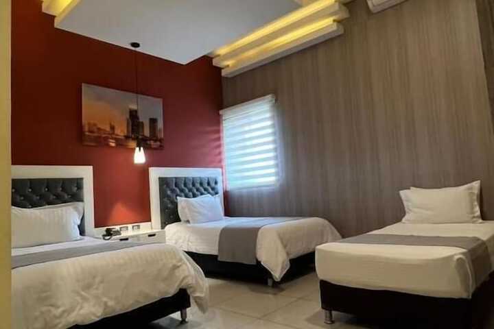 Room 7 of 37