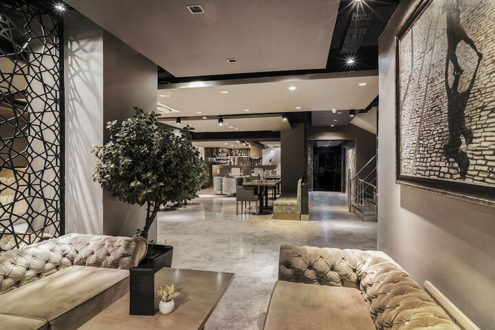 Guest Lobby