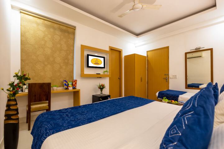 Room 27 of 61