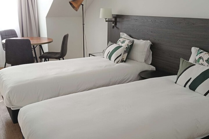 Room 13 of 113