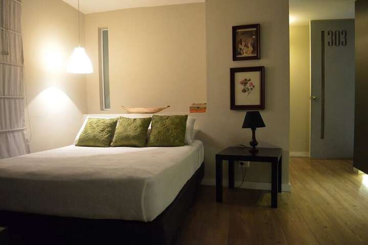 Room 16 of 40
