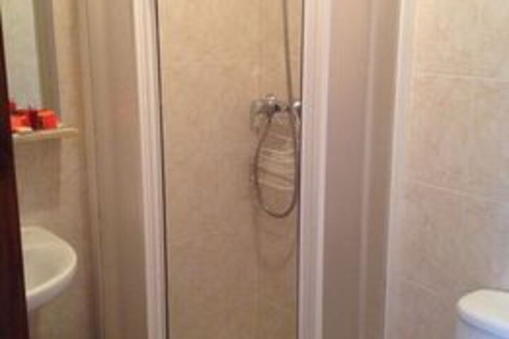 Room 9 of 24