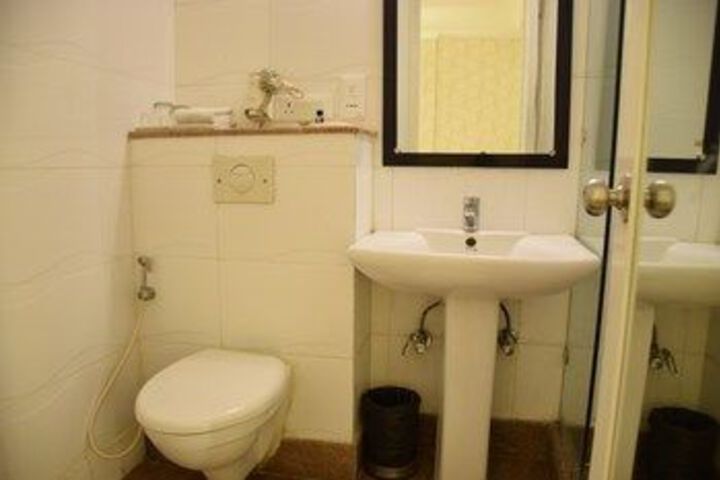 Room 5 of 22