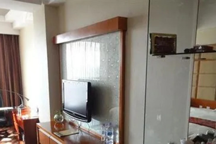 Room 6 of 20