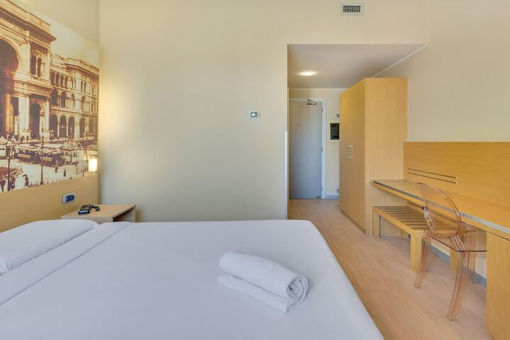 Room 28 of 57