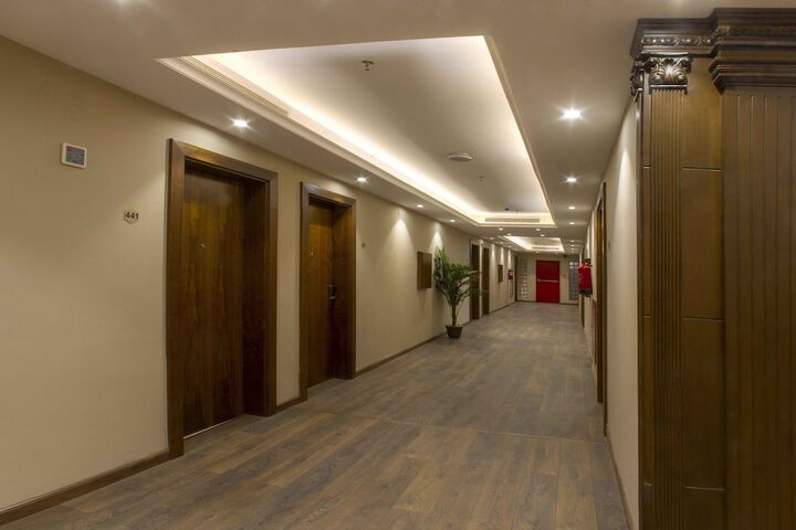 Ballroom/Hall 54 of 64