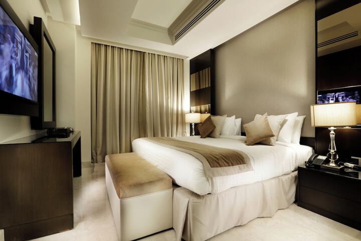 Room 8 of 24