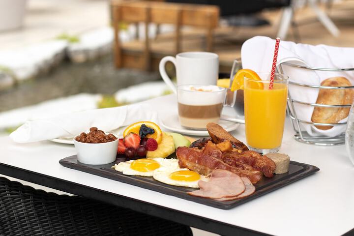 Breakfast/Coffee Service 39 of 45