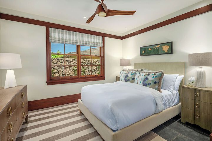 Room 104 of 546