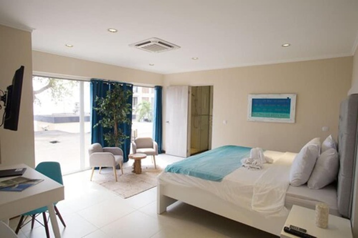 Room 26 of 40