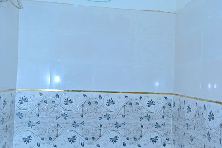 Room 8 of 14