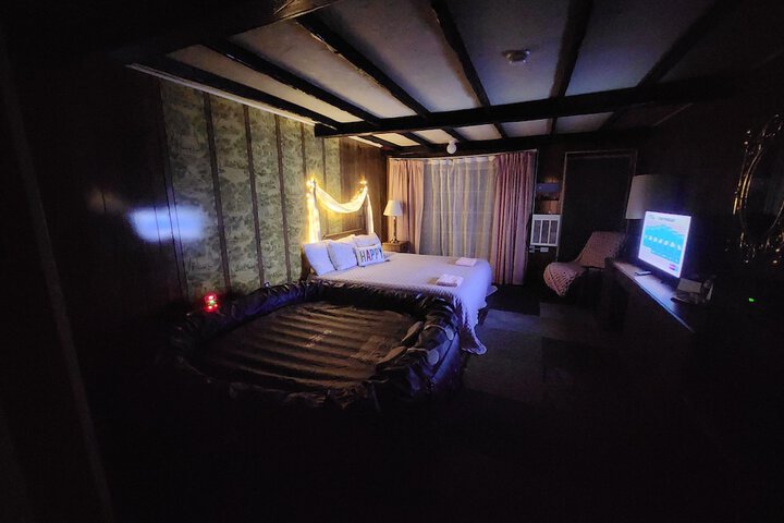 2 Double Beds (12 of 28)