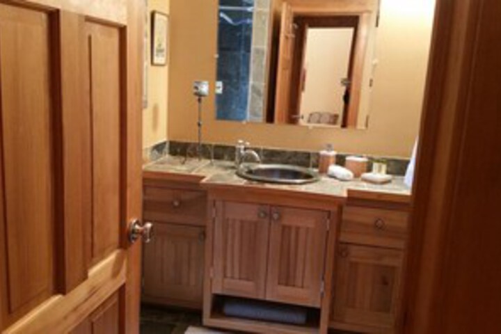 Room 2 of 17