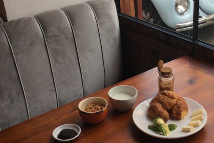 Breakfast/Coffee Service 10 of 11