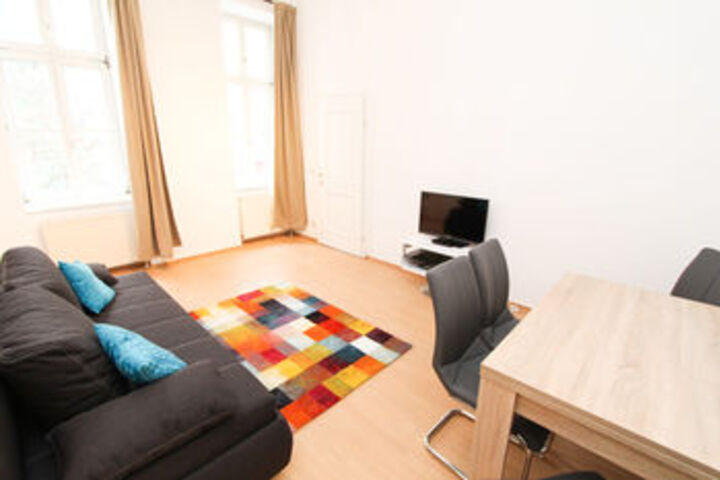 Room 16 of 33
