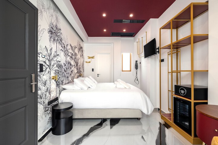 Room 21 of 60