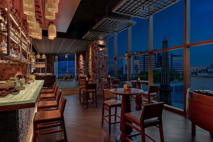 Lounge 244 of 310