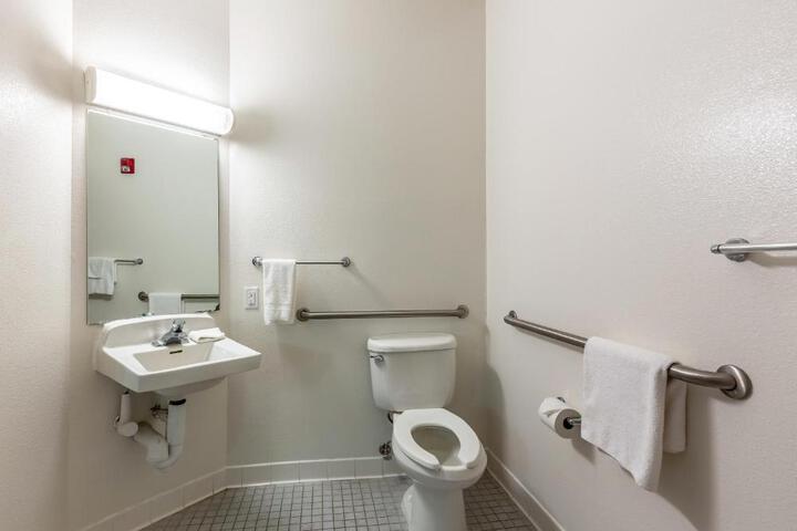 Double Room Disability Accessible (12 of 19)