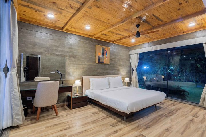 Room 3 of 26