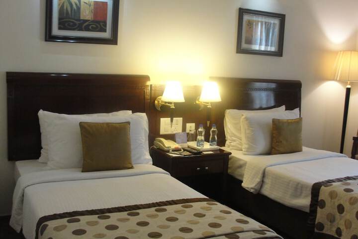 Room 13 of 52