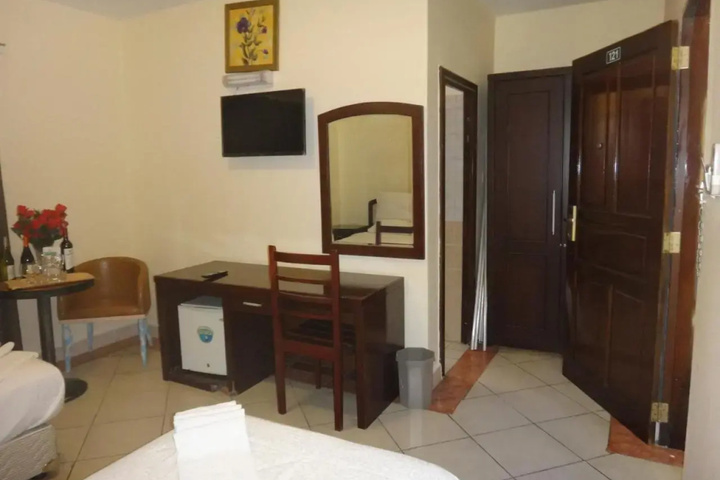 Room 5 of 22