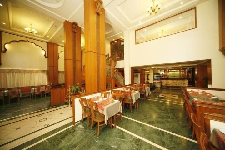 Dining Photos