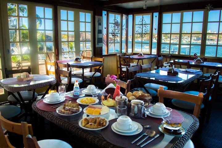 Breakfast/Coffee Service 52 of 74