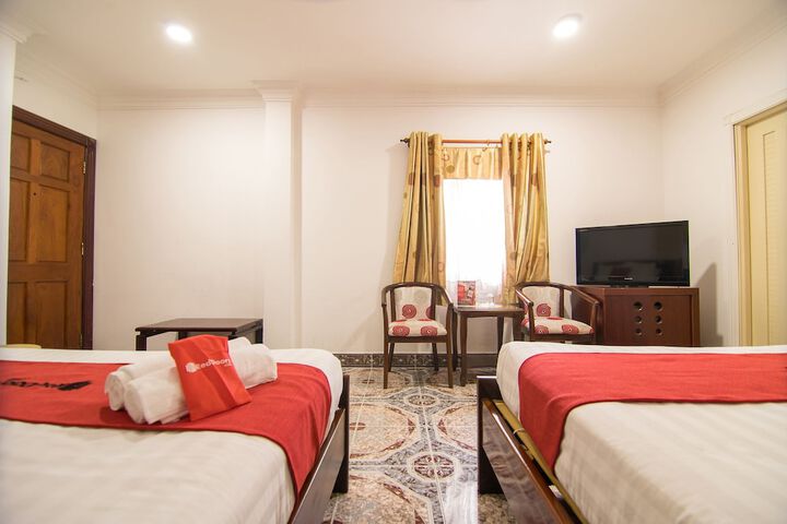 Room 11 of 35