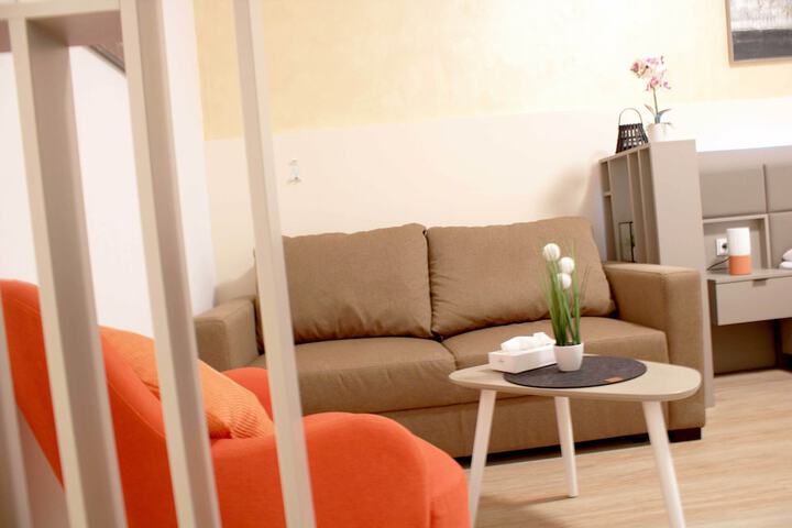 Room 6 of 37