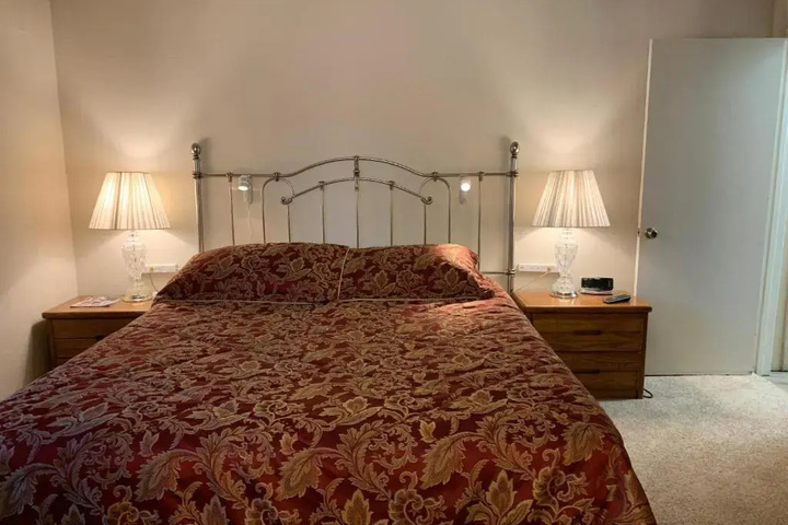 Room 4 of 15