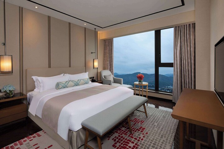 Room 26 of 64