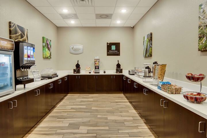 Breakfast area