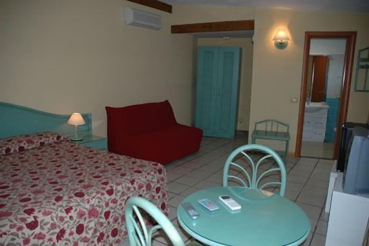Room 35 of 94