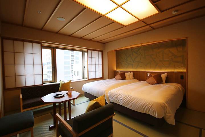 Room 17 of 75
